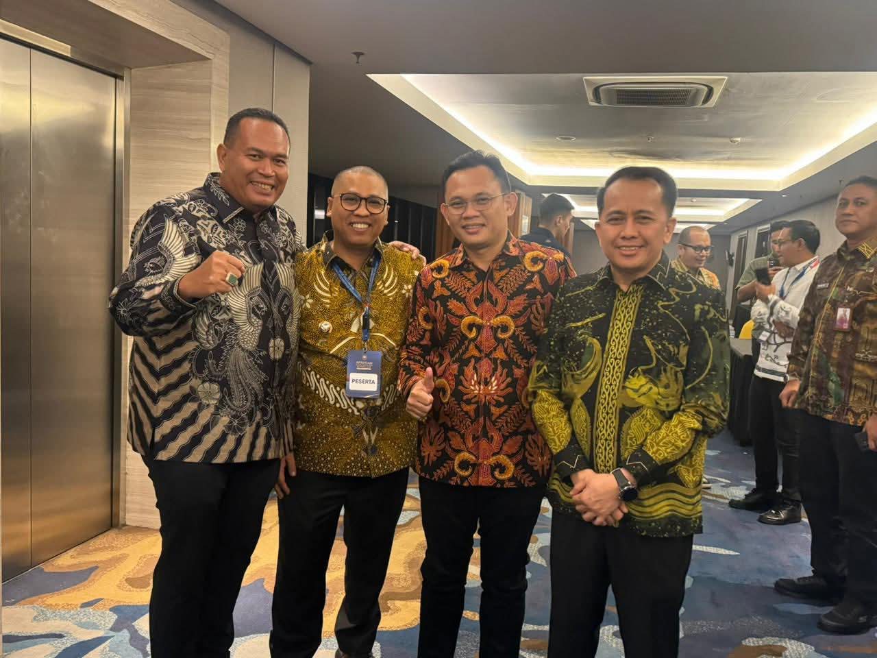 Wako Hendri poto bareng sejumlah kepala daerah.